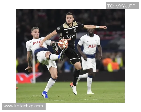 周敏专访回顾篮球生涯与欧冠足球的精彩瞬间与成长历程 周敏专访回顾篮球生涯与欧冠足球的精彩瞬间与成长历程