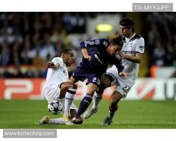 深入分析南京羽毛球队包夹战术与欧冠足球的战术对比